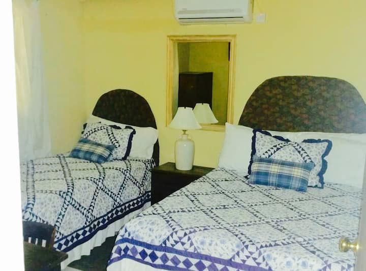 3.5 Bedroom Portmore Jamaica near Caymans Track