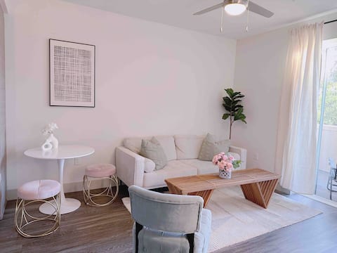 Irvine 1BR｜ King bed APT pool and gym by DJ plaza