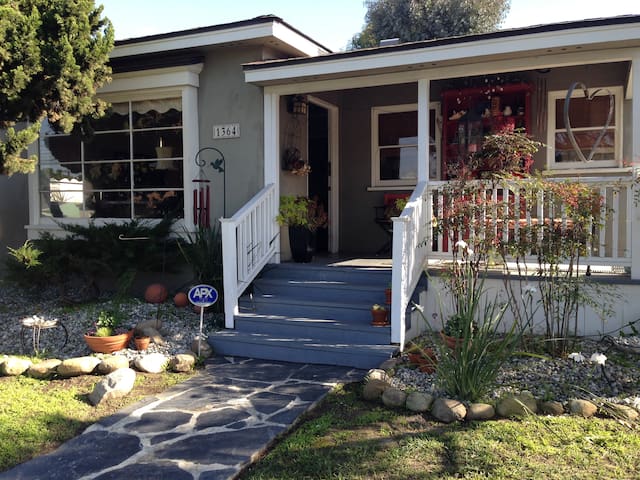 California Bungalow to share.