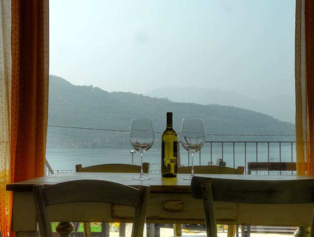 Relax e stupenda vista lago d'Iseo