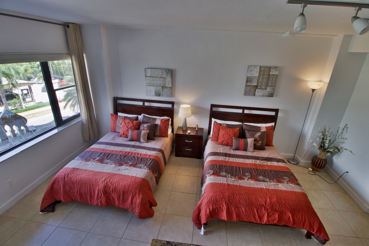 Два брачни кревета со целосна големина