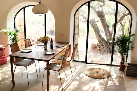 Domed Cave House in Catalunya