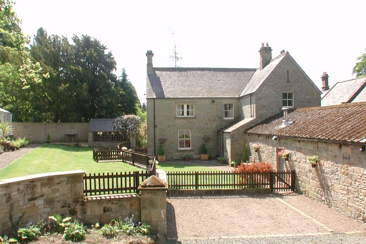 Lovely cottage in picturesque location