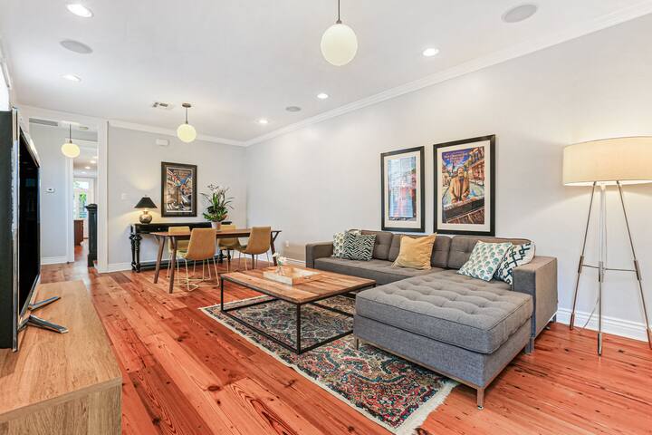 Gorgeous Victorian in Historic Lower Garden Dist. gallery image 2