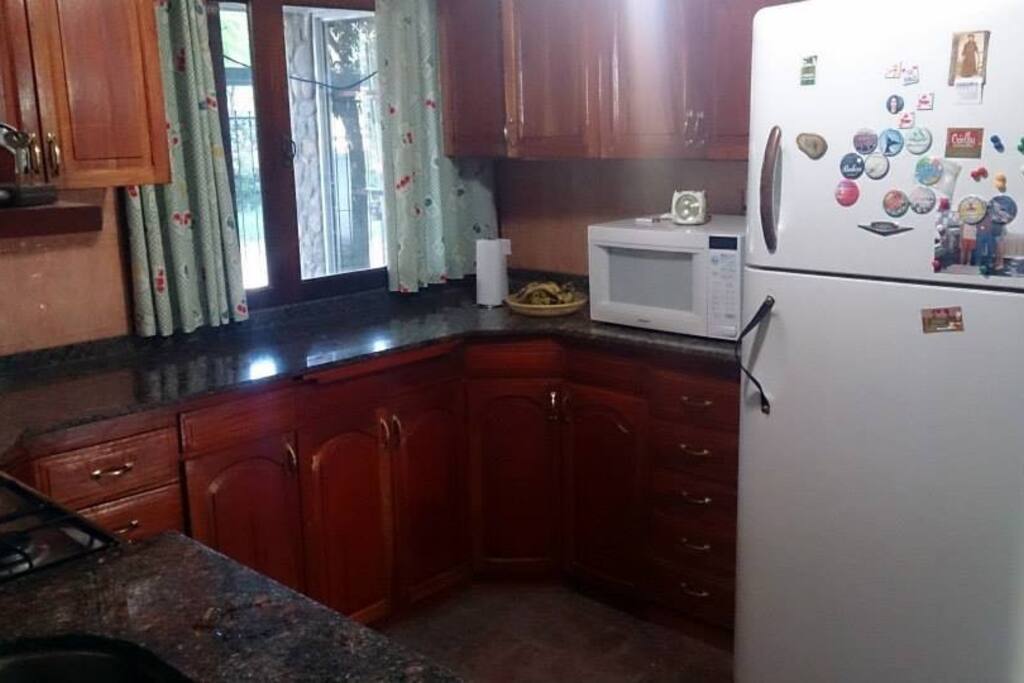 Cocina equipada.