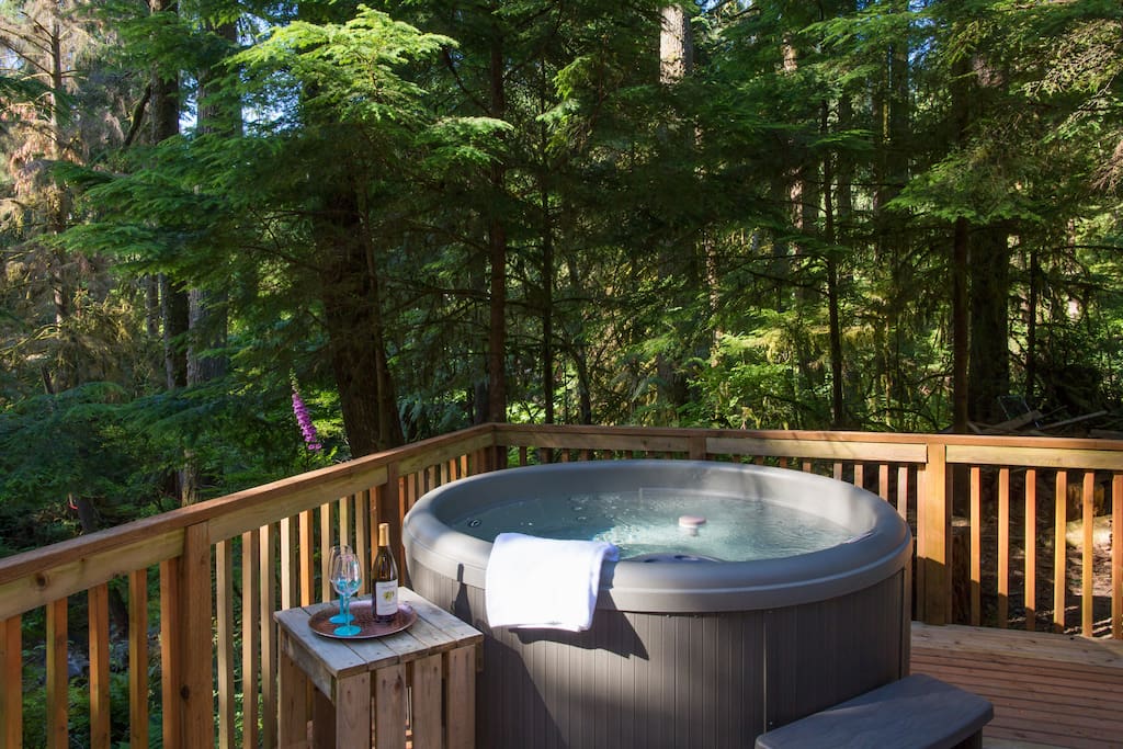 Hot tub for any season