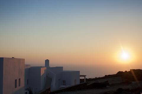 House Folegandros amazing sea view