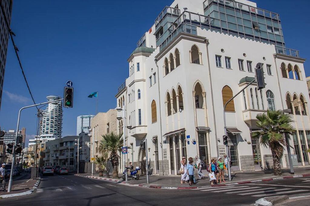 Hayarkon 52
Rent-Telaviv.com
Vacation Apt
Tel-Aviv
Israel