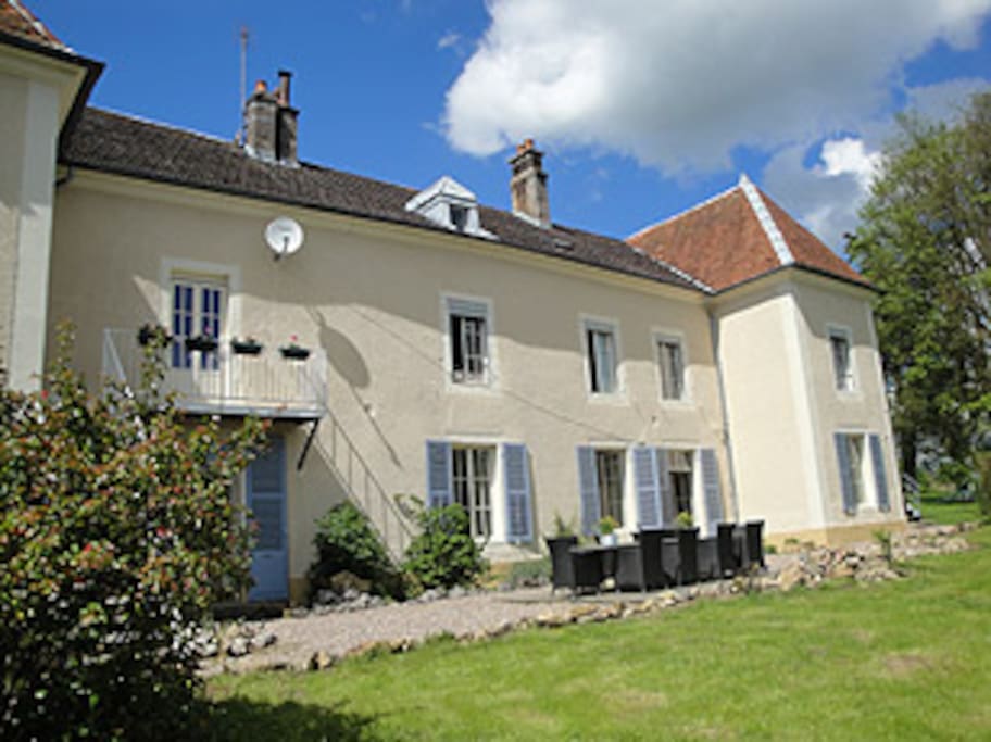 petit jardin avec terrasse