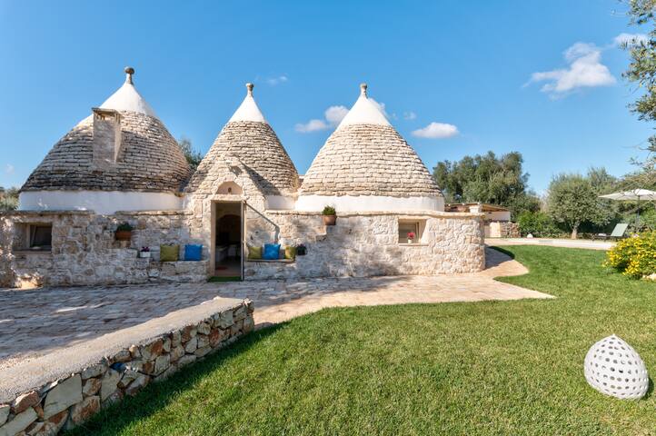 Trullo Della Grotta, San Michele Salentino, Puglia gallery image 4