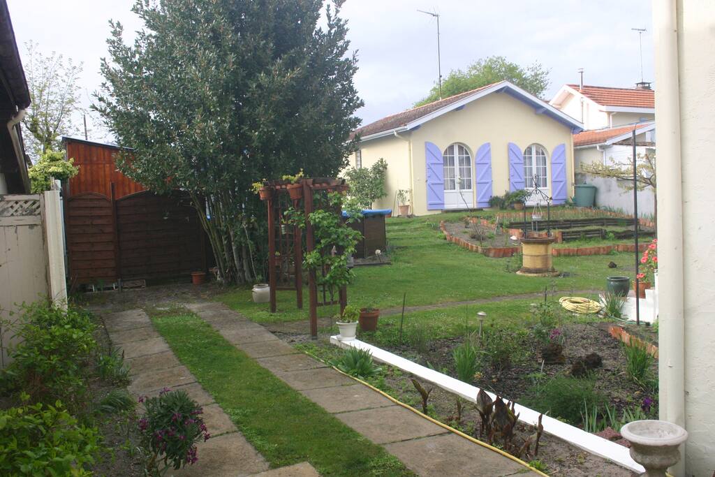 Location paisible fond de terrain de 800 m2