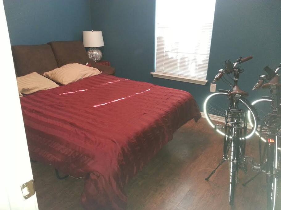spare bedroom