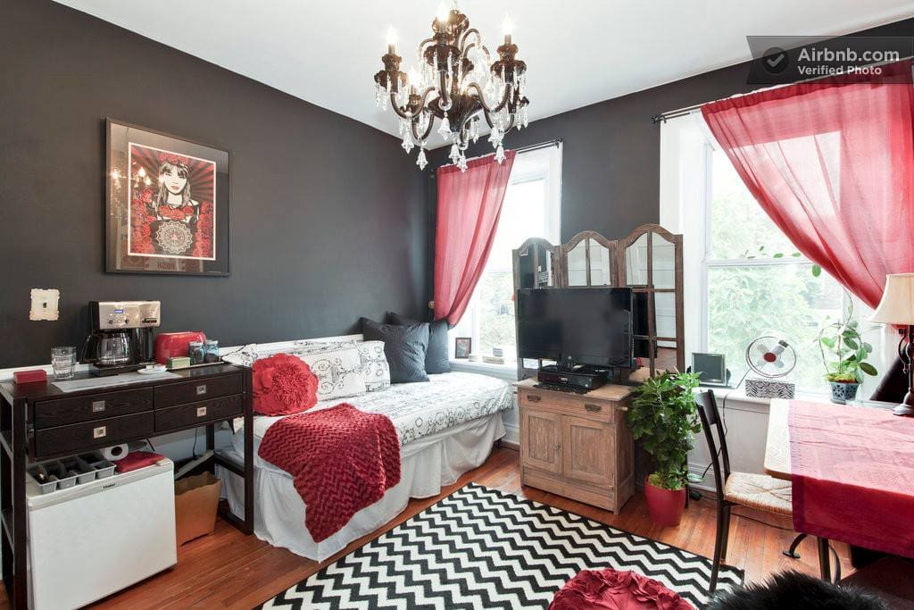 A beautiful studio, complete with Czech black crystal chandelier for the artist and non artist alike! You will feel elegant and inspired!