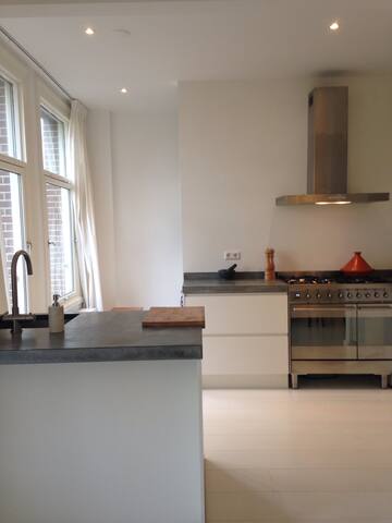 Apartment in Amsterdam gallery image 2