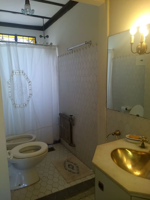 BAÑO PRIVADO