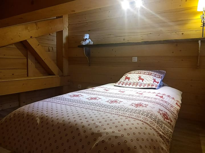 Mezzanine na kitanda katika 90 * 190