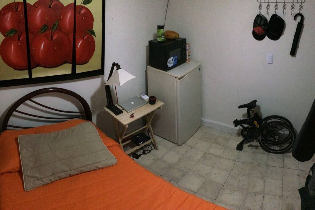 Habitación con Frigobar (por un costo extra podemos incluir bebidas).