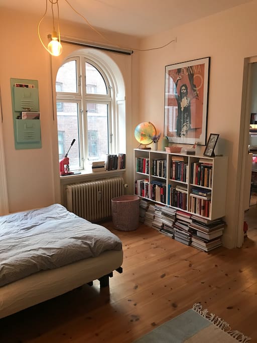 Bed room