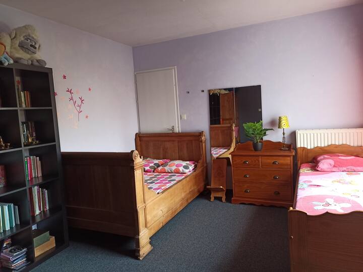Slaapkamer 5, bed 120 en bed 90 + speelruimte