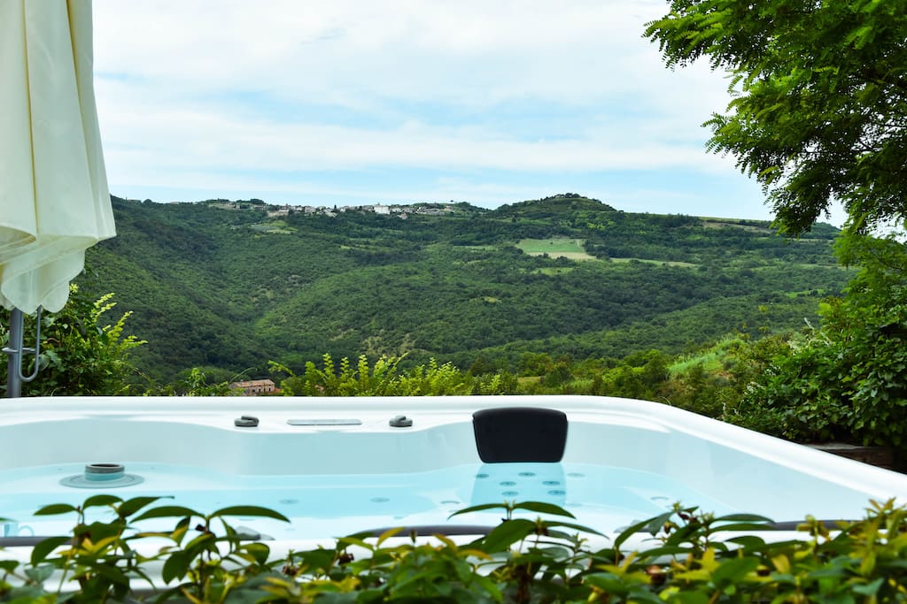 House has a view on Istrian landscape