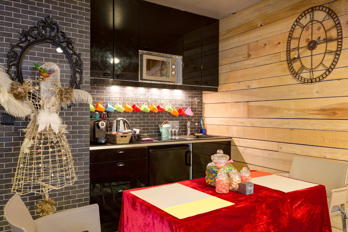 Annonce Airbnb populaire: Cosy and unique tiny home à Rueil Malmaison