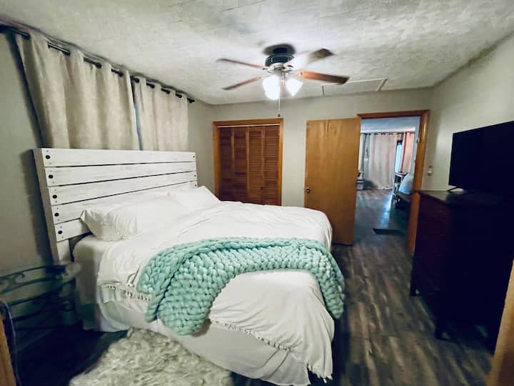 Chumba cha kulala cha Master/w kabati