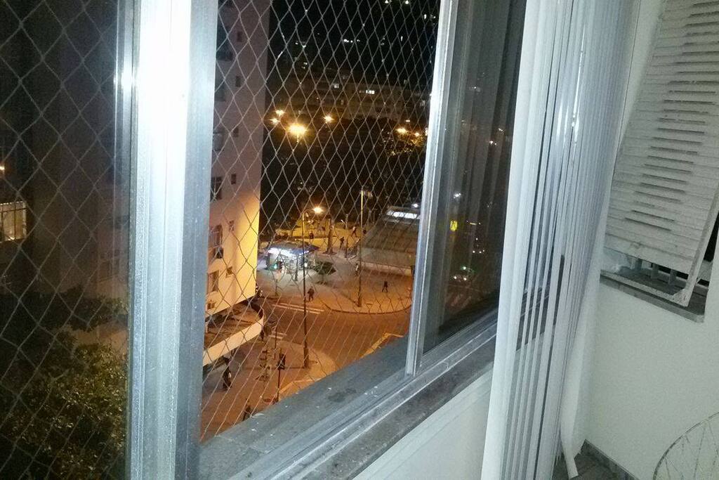 Quadra seguinte ao metrô General Osório