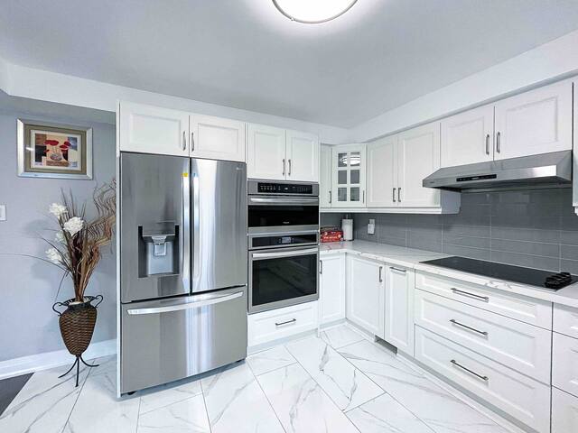 Rare & Spacious massive home w 7 beds gallery image 3