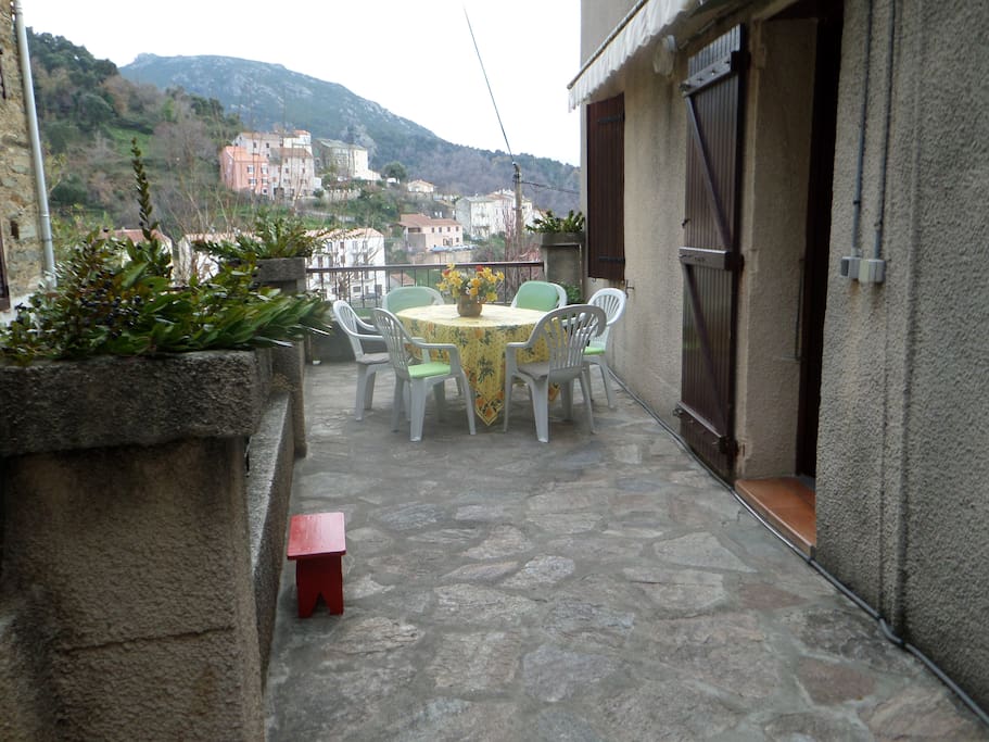 terrasse extérieure au niveau 1