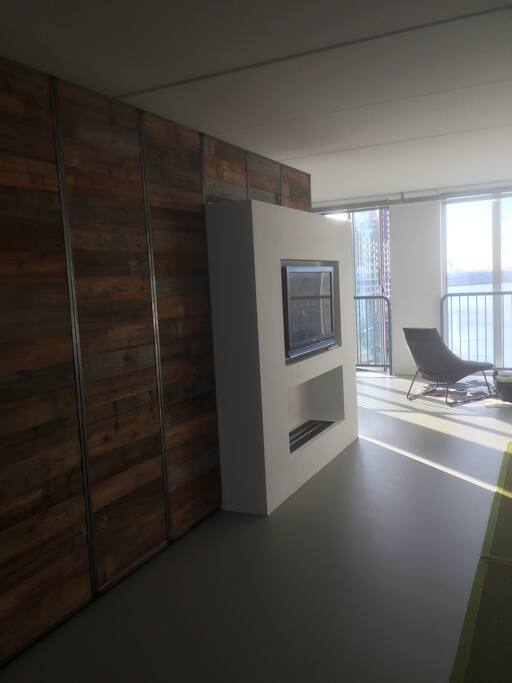 Tele in a white box.