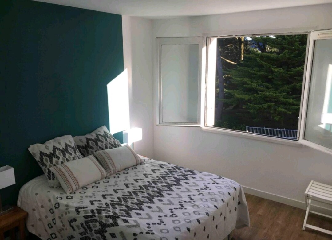 Голямо единично легло