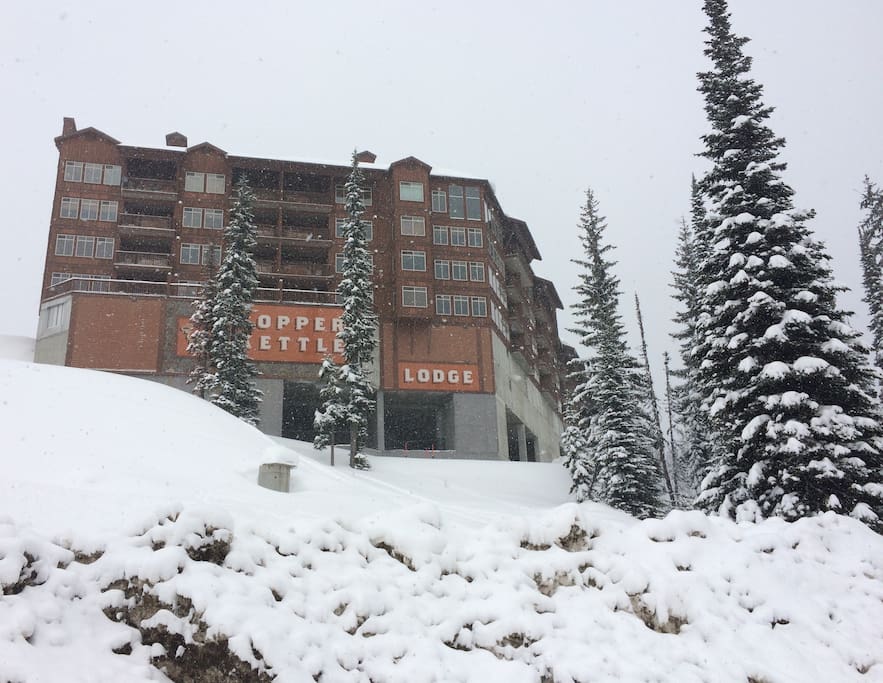Exterior of building as you drive into Big White!