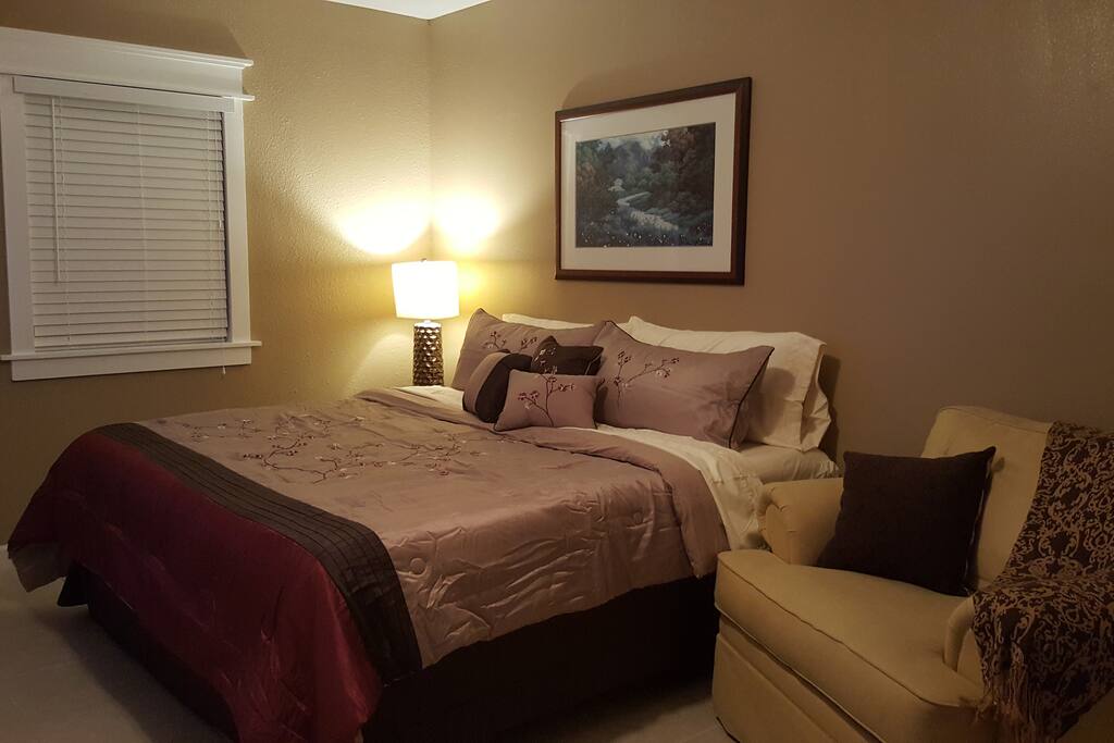 Private suite with King size premium bed