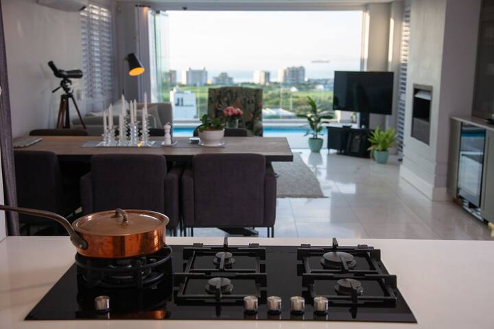 Beautiful views from solar-powered home with pool gallery image 3