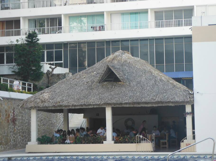 RESTAURANTE COMIDA INTERNACIONAL
