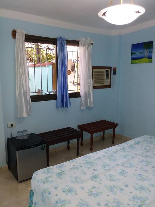 room con mini bar
