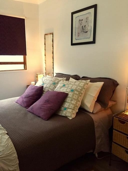 Clean, fresh and luxurious queen bed