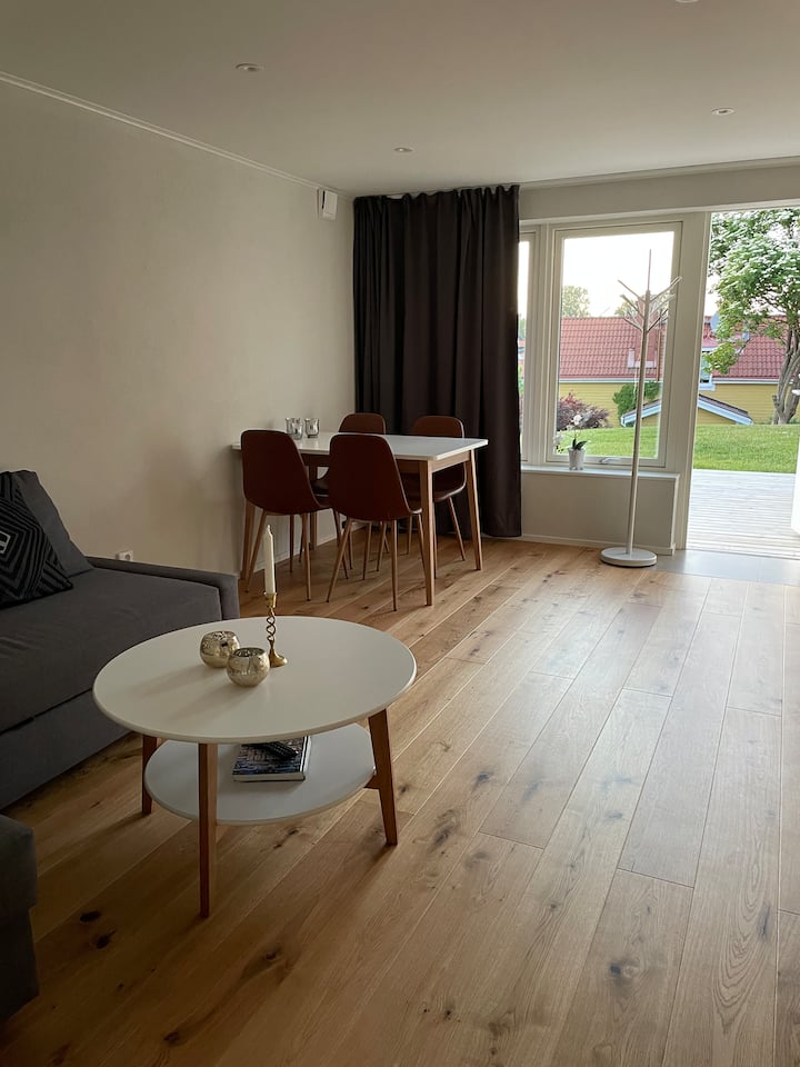 Modern Lägenhet I Del Av Villa - Huddinge