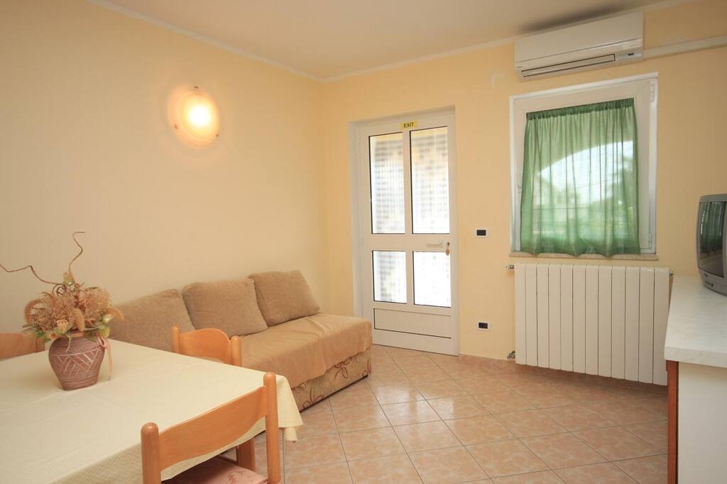 Living room, Surface: 8 m²