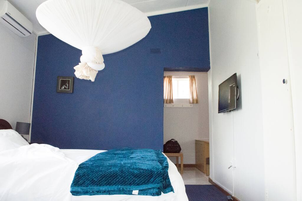 Deluxe King room number 6