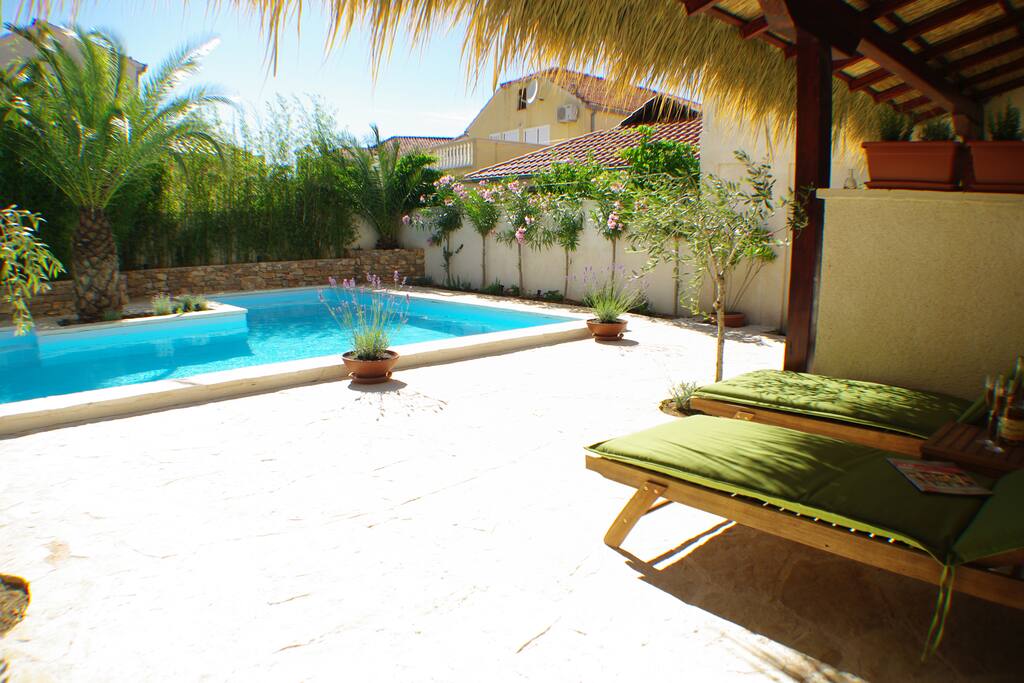 TERRACE WITH POOL
