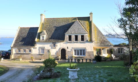 LODGING IN FINISTERE THE WATERFRONT - 17 people