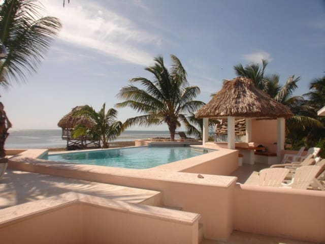 Casa Redonda Private Home 4 Bedrooms/2 baths gallery image 3