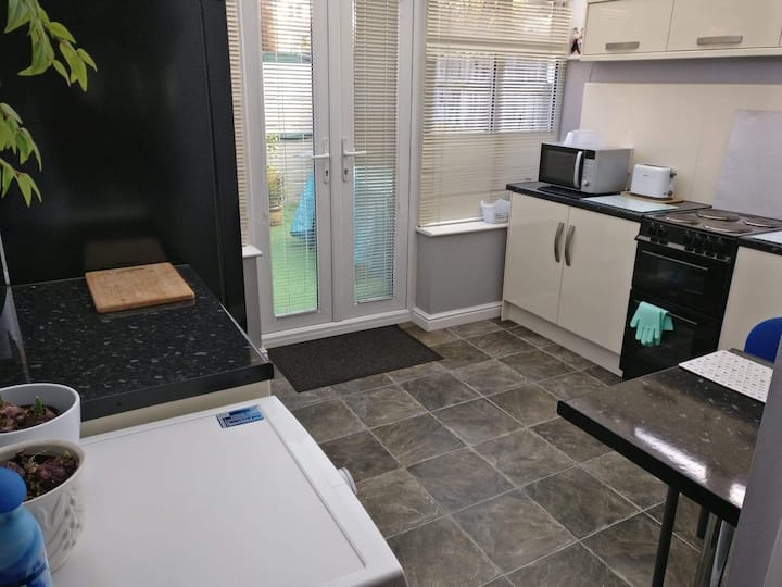 Cozy & Comfy Room – Ideal For Budget Stays - Northampton, UK