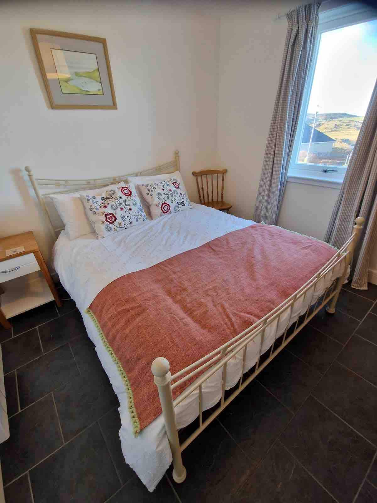 Downstairs king size bedroom