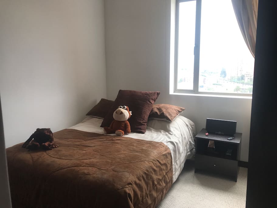 Room with up to two guests. TV, wifi and bathroom.