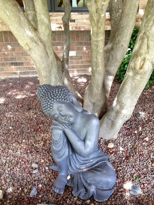 Peace to all who enter our home