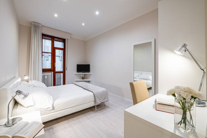 [Ponte Vecchio] Prestige and unique view gallery image 4