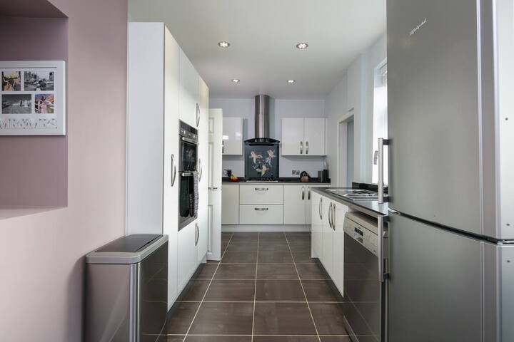 Derwent House- Secure Parking-Close To City gallery image 3