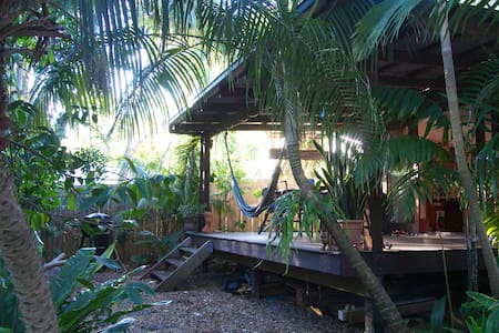 Noosa Great Location Sunshine Beach Fast WIFI